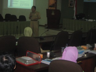 Sosialisasi Penyusunan Naskah Akademik  