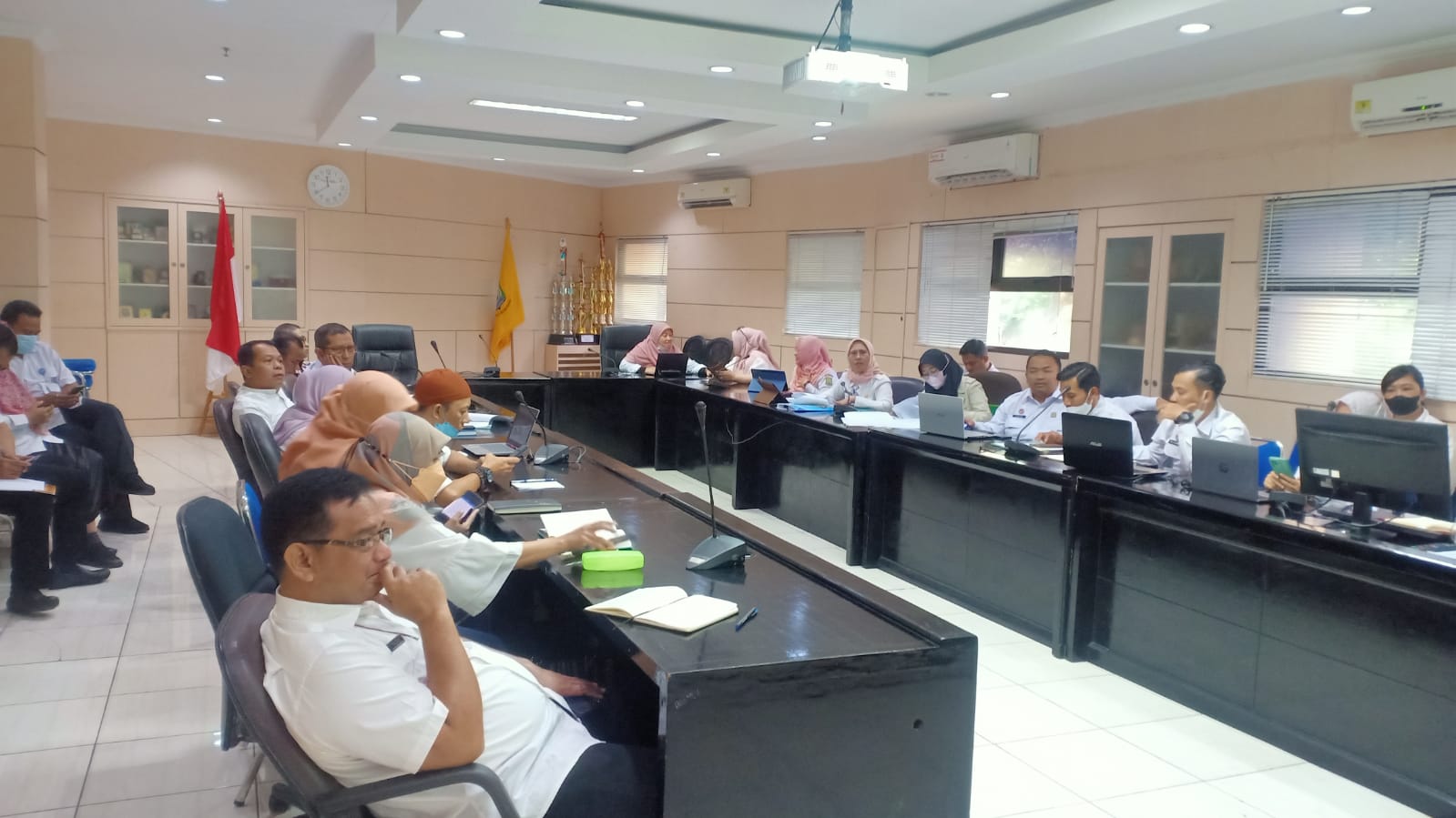 Pembahasan Rancangan Perda Pajak Daerah dan Retribusi Daerah