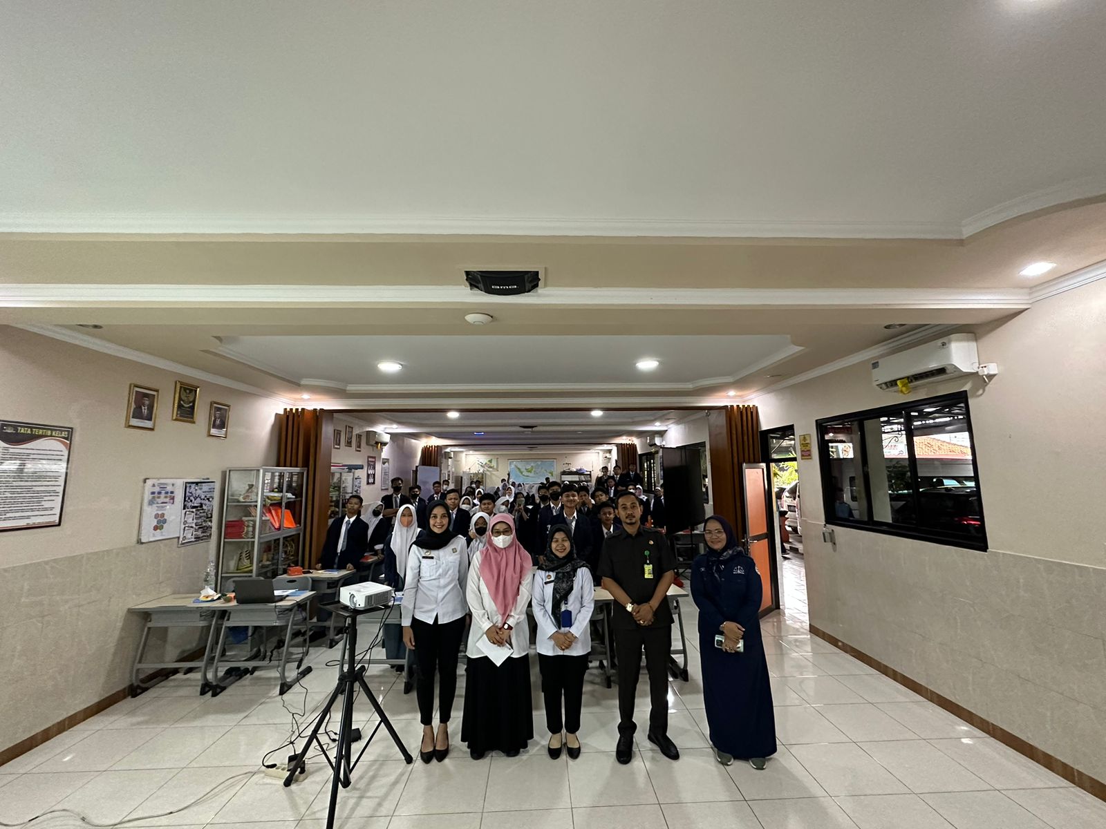 Penyuluhan Hukum Bagi Anak Sekolah